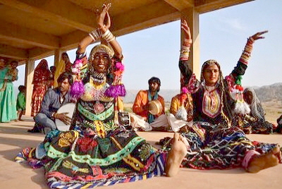 Snake dancers, Source: Screenshot